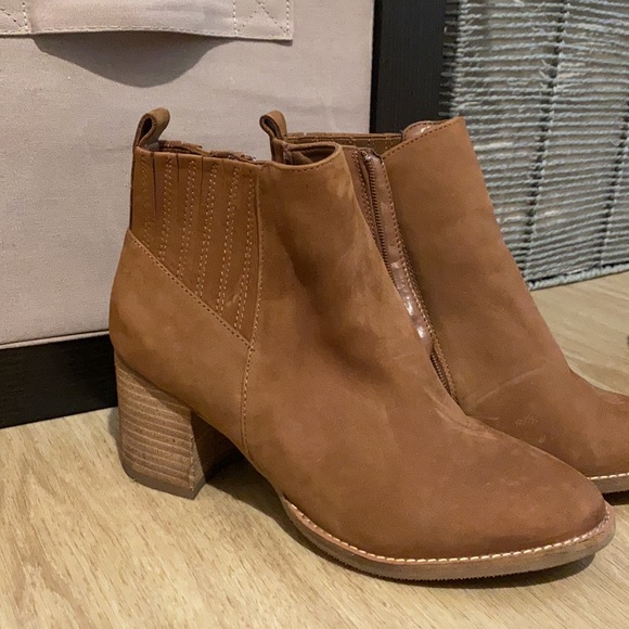 Blondo brown booties - Picture 5 of 9